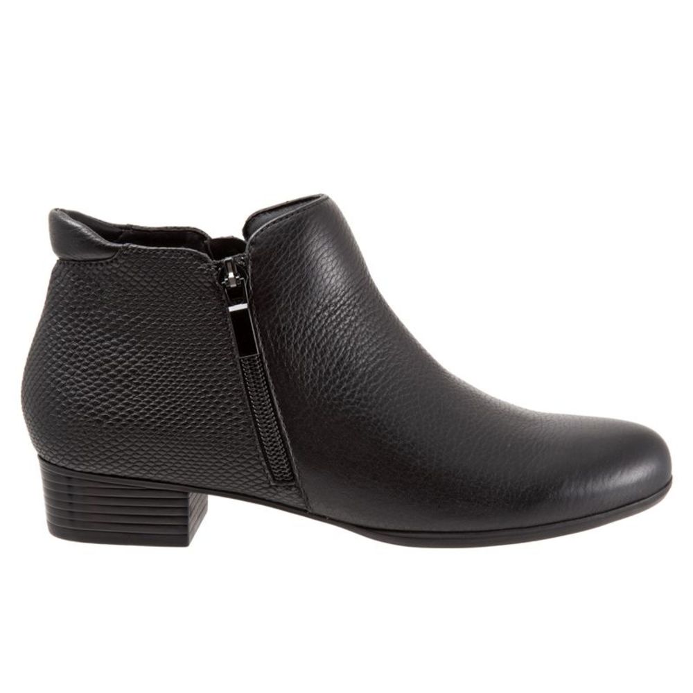 Trotters Womens Major Black Boots (NWT)